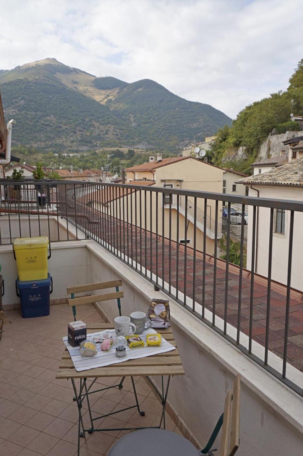 Casa Vacanze Donna Lucia Castel Di Sangro Exterior foto